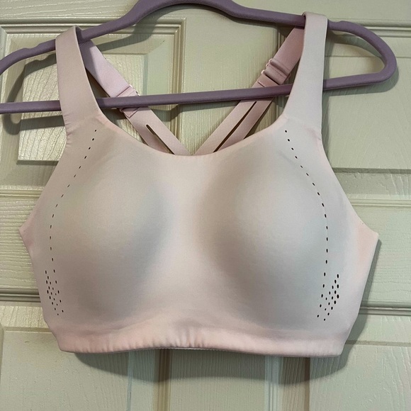 Lululemon Air support Sport Bra Pink Strawberry Milkshake Women’s Size 38B - Picture 5 of 10